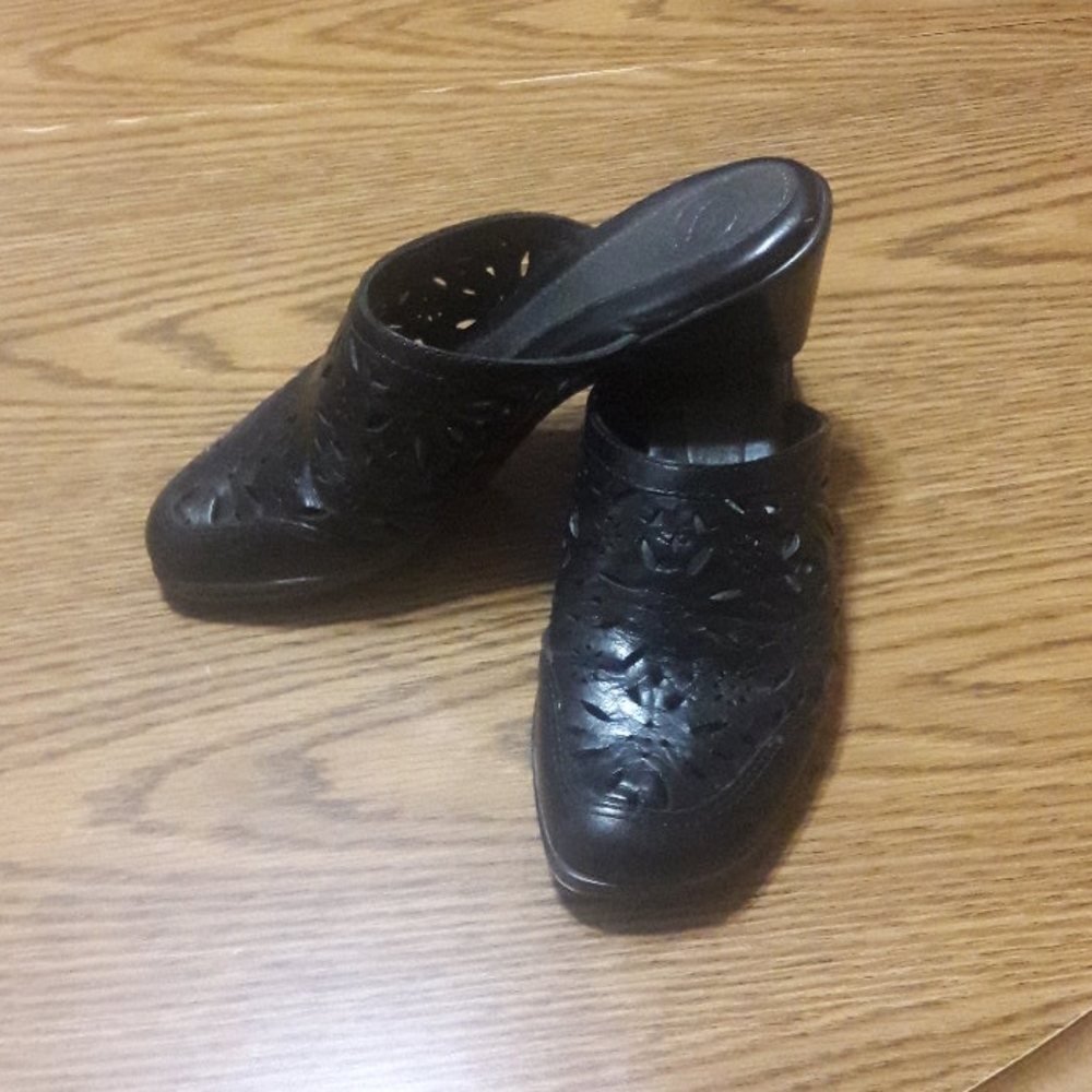 Black slides
